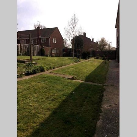 Spacious Ground Floor Studio Flat - Easy Access To Stansted Airport, London And Cambridge Apartment Bishop's Stortford Exterior photo